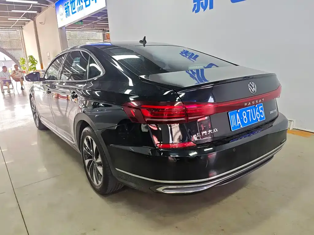 Volkswagen Passat — фото 6