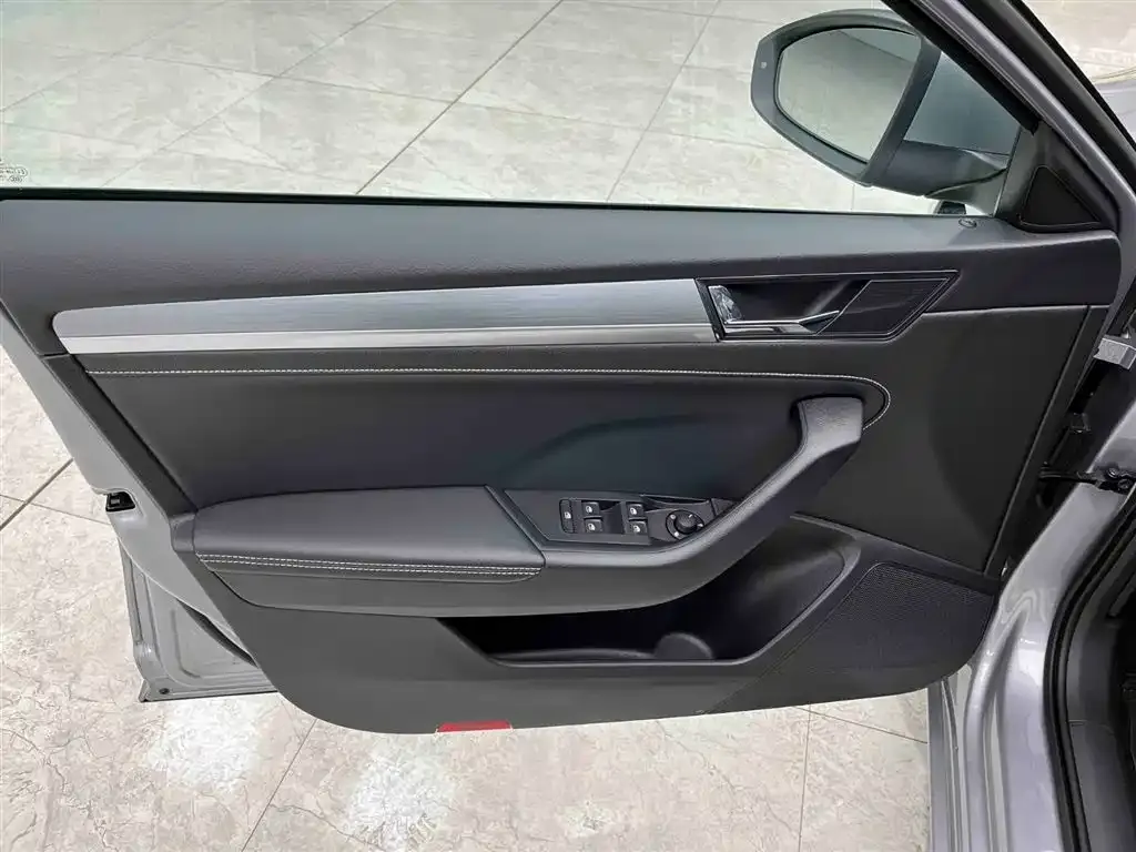 Skoda Superb — фото 3