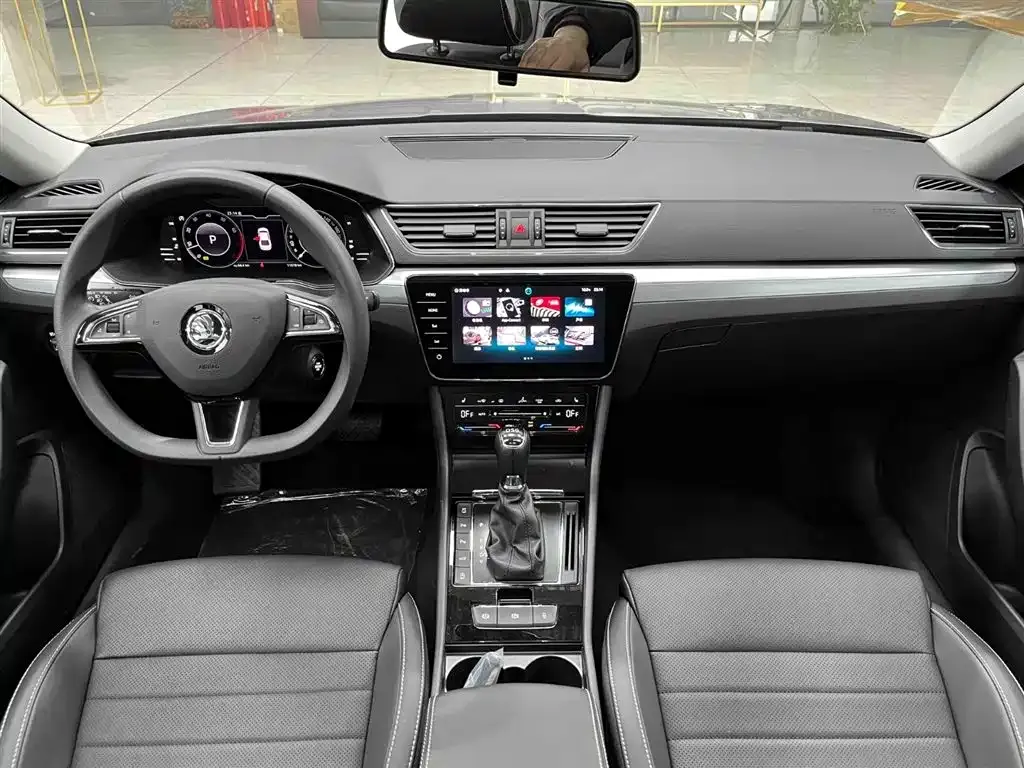 Skoda Superb — фото 6
