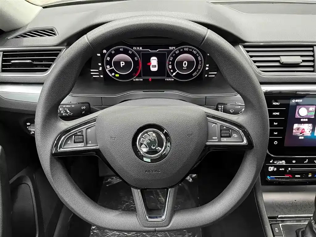 Skoda Superb — фото 4