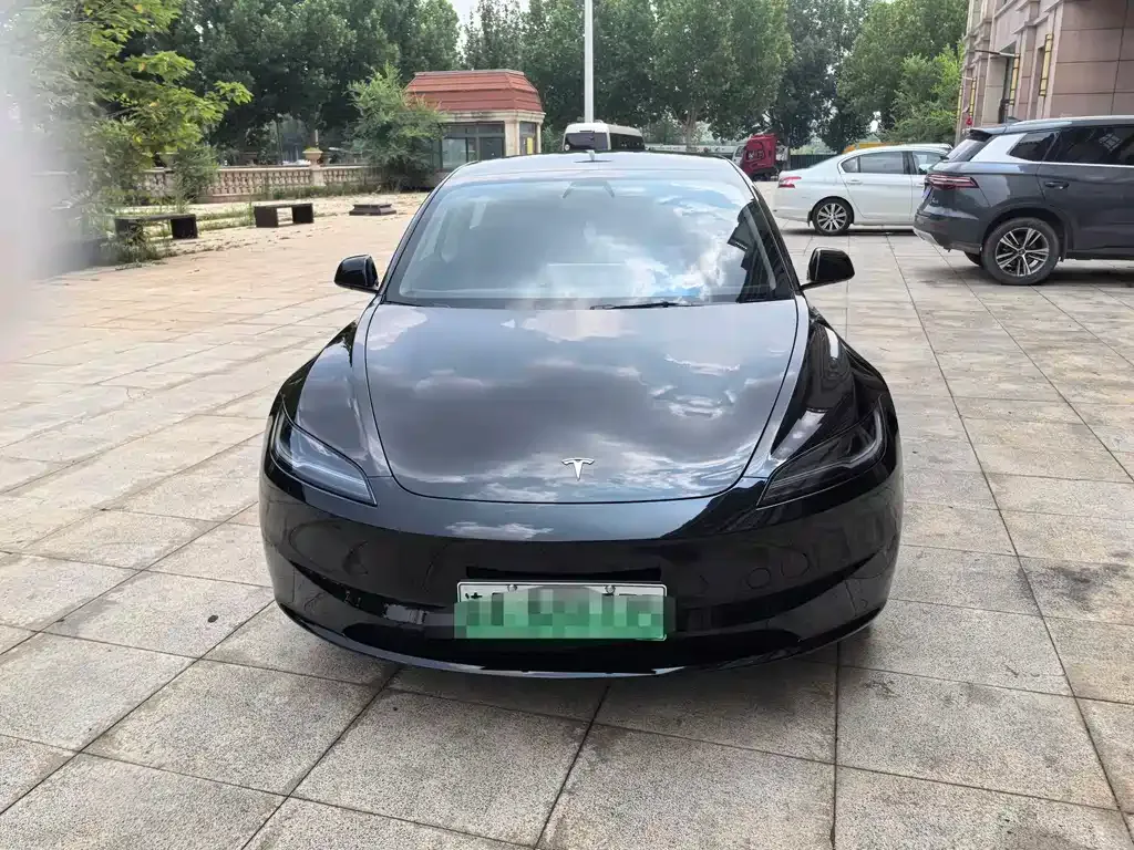 Tesla Model 3 — фото 4