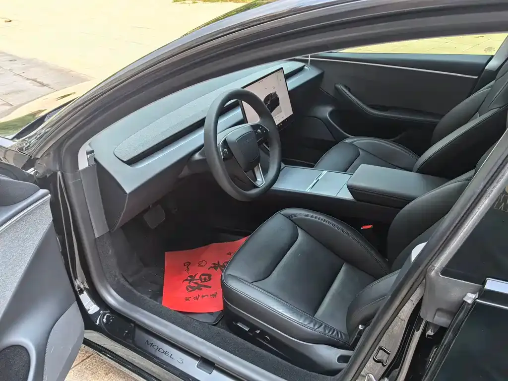Tesla Model 3 — фото 6