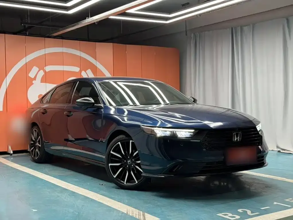 Honda Accord — фото 10