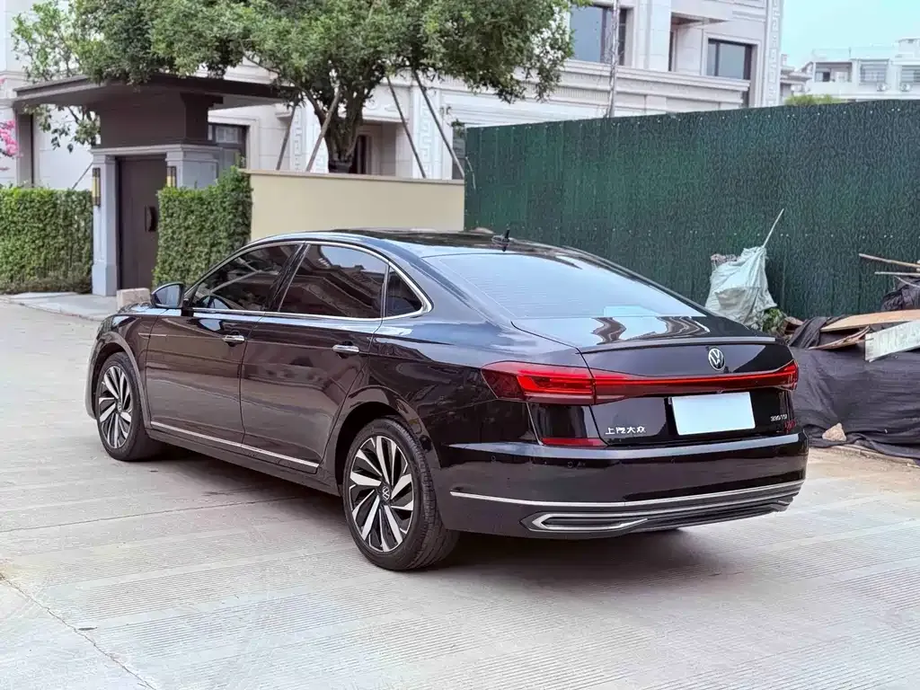 Volkswagen Passat — фото 6