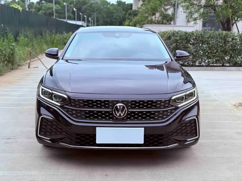 Volkswagen Passat — фото 7