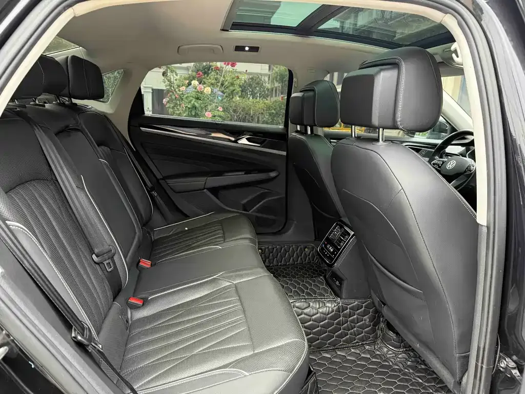 Volkswagen Passat — фото 4
