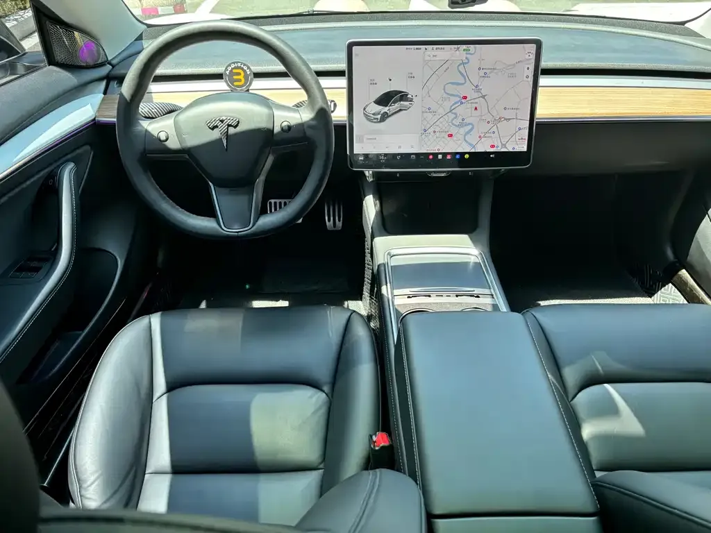 Tesla Model 3 — фото 8
