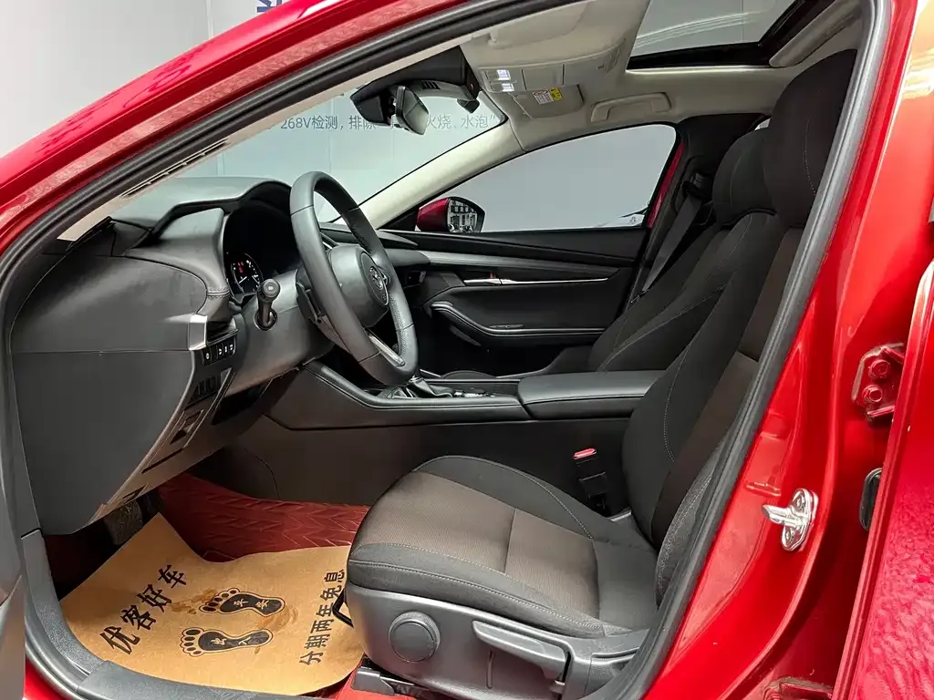 Mazda 3 Axela 2023 из CN, фото 5