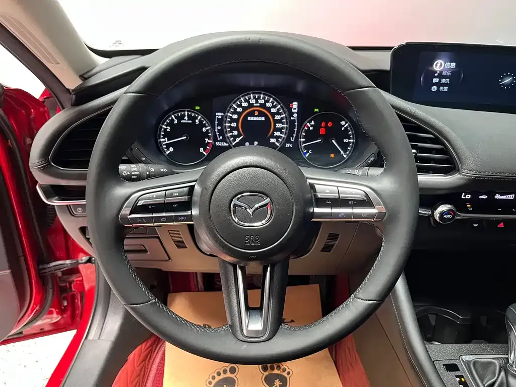 Mazda 3 Axela 2023 из CN, фото 7