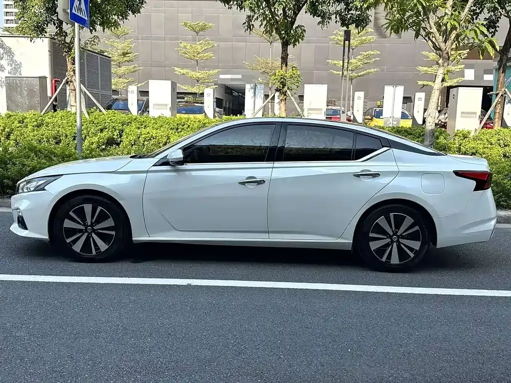 Nissan Teana — фото 6
