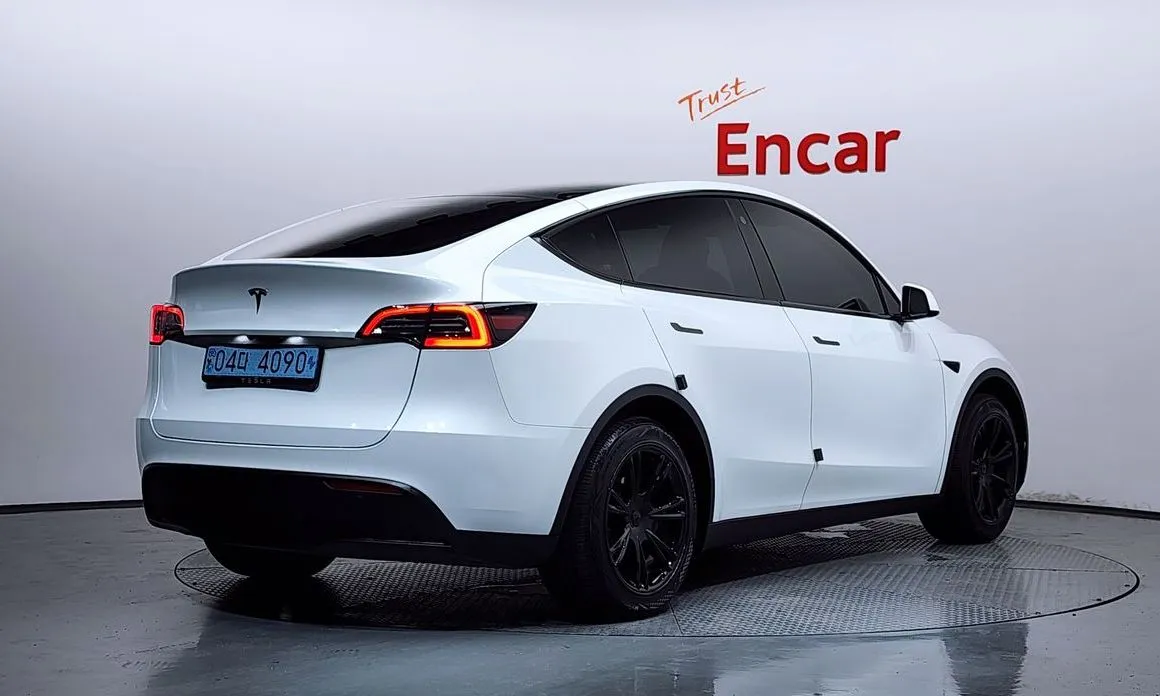 Tesla Model Y — фото 5