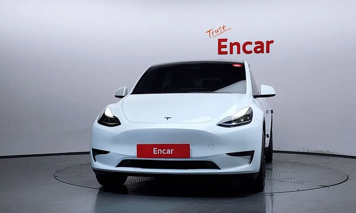 Tesla Model Y — фото 2