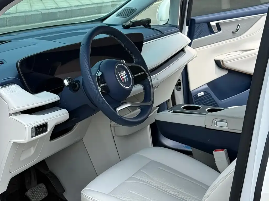 Buick GL8 Hybrid — фото 6