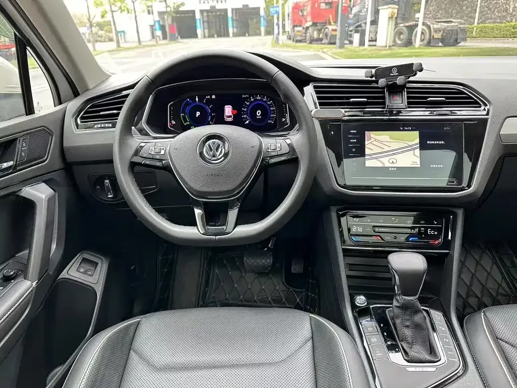 Volkswagen 途观L插电混动 — фото 8