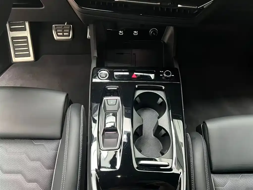 Audi Q6L e-tron — фото 5