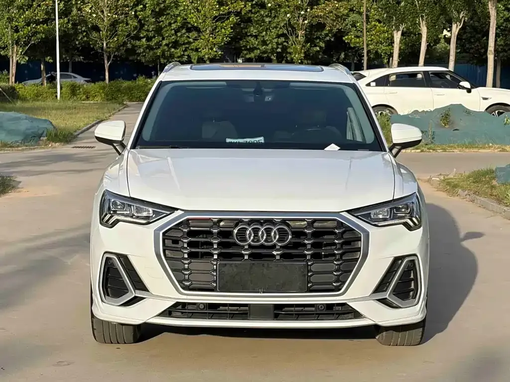 Audi Q3 — фото 10