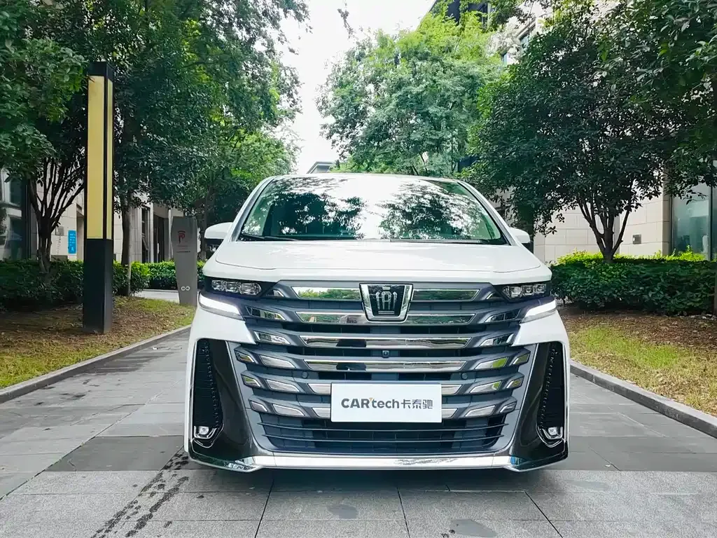 Toyota Vellfire — фото 10