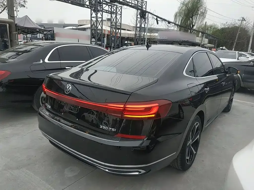 Volkswagen Passat — фото 9