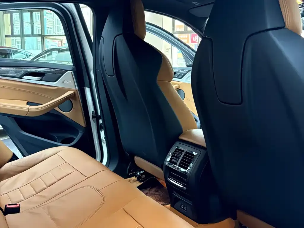 BMW X4 M40i — фото 2