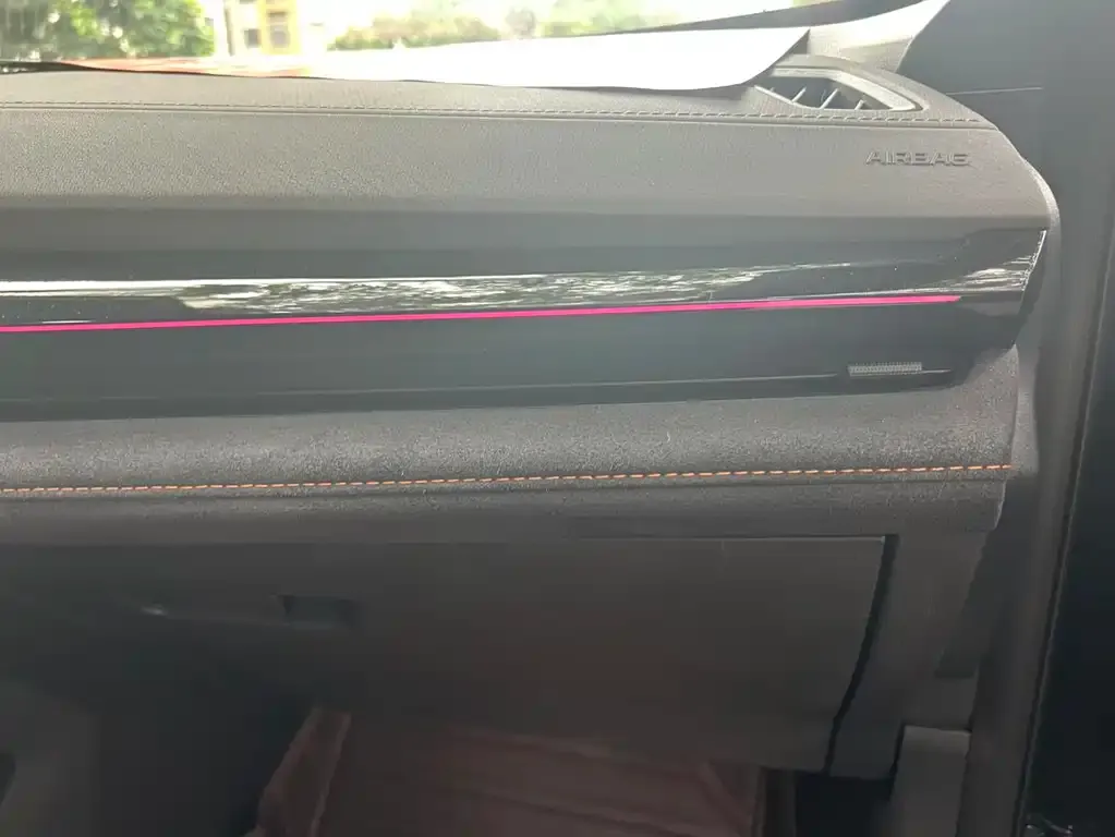 Changan UNI-V 2024 из CN, фото 8