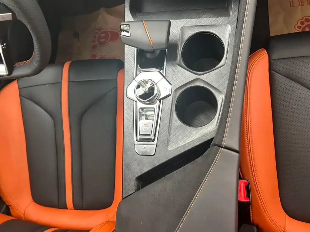Changan UNI-V 2024 из CN, фото 5