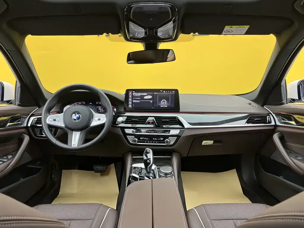 BMW 5 Series — фото 10