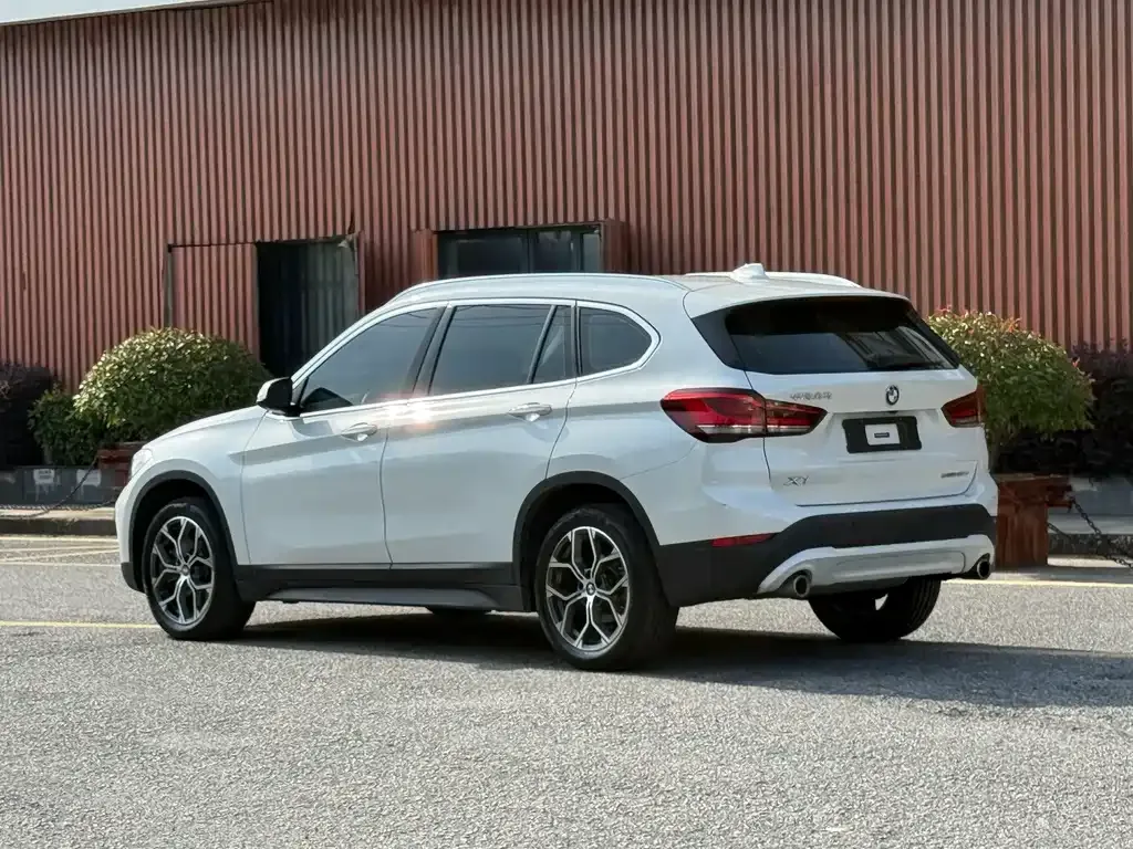 BMW X1 — фото 10