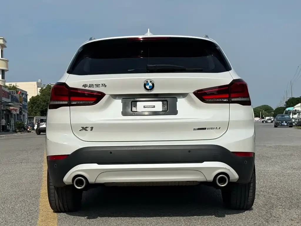 BMW X1 — фото 3