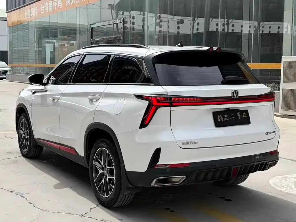 Changan CS75PLUS — фото 3