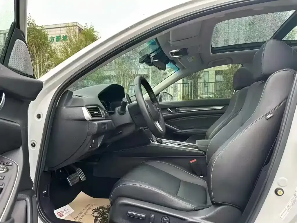 Honda Accord — фото 3