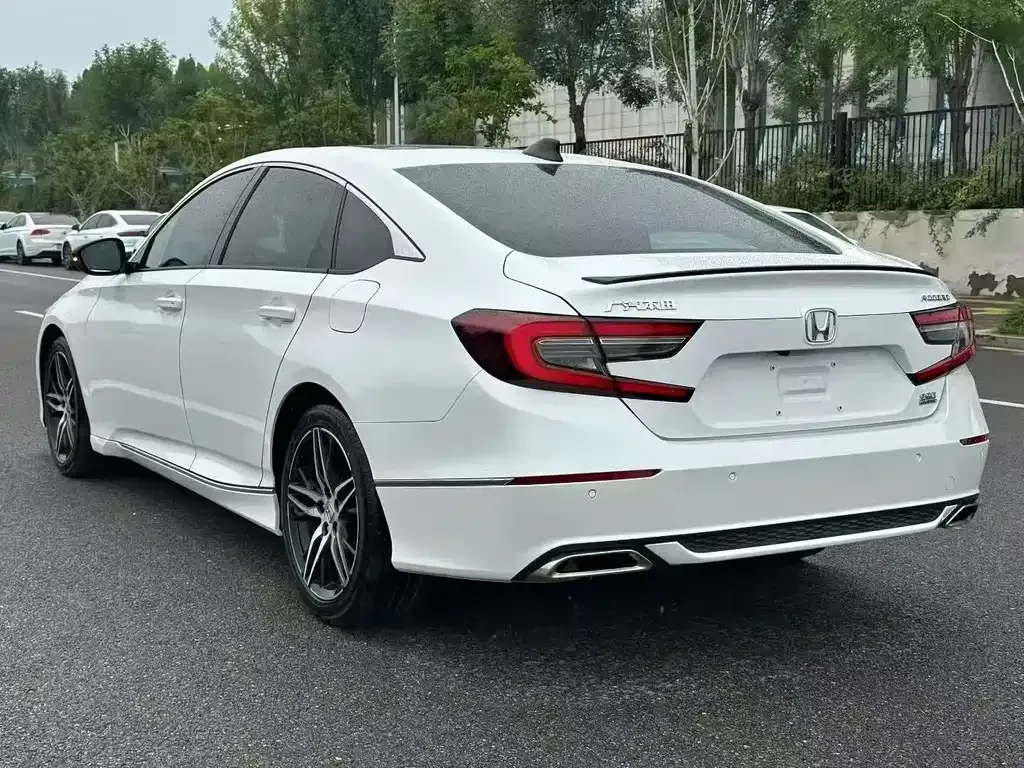 Honda Accord — фото 2