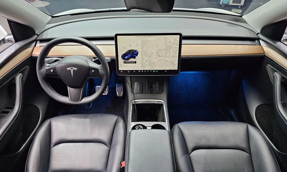 Tesla Model Y — фото 5
