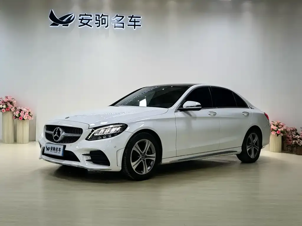 Mercedes-Benz C-Class — фото 1