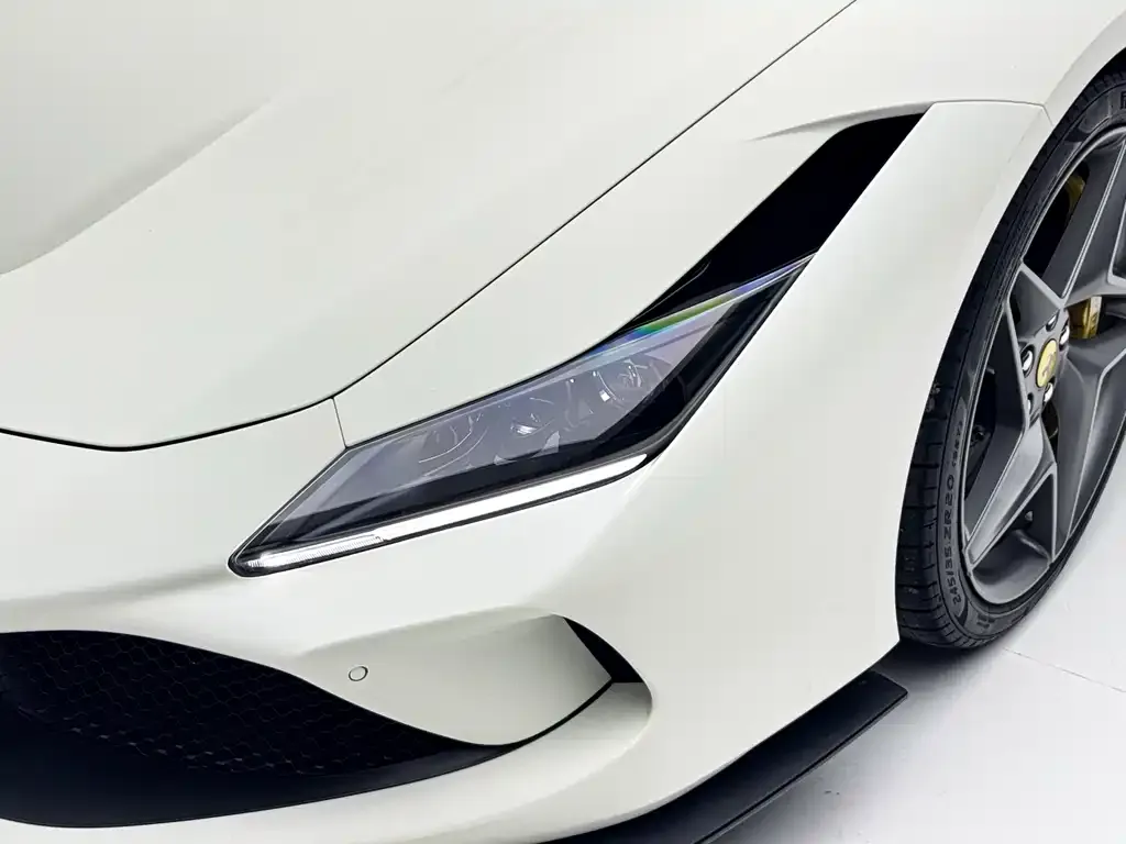 Ferrari F8 — фото 9