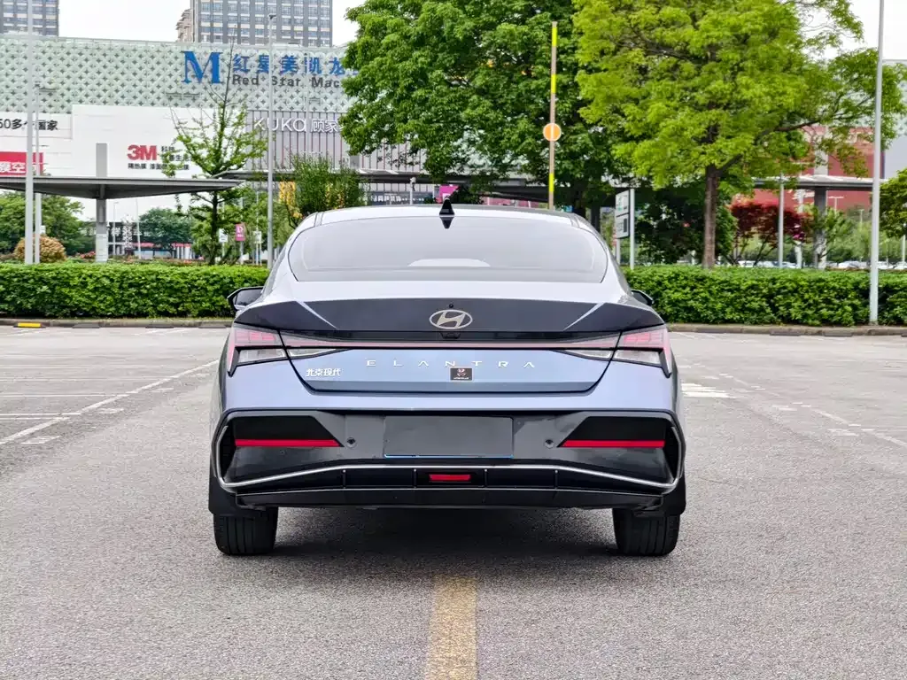Hyundai Elantra — фото 9