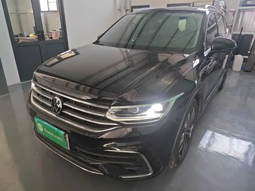 Volkswagen Tiguan L — фото 2