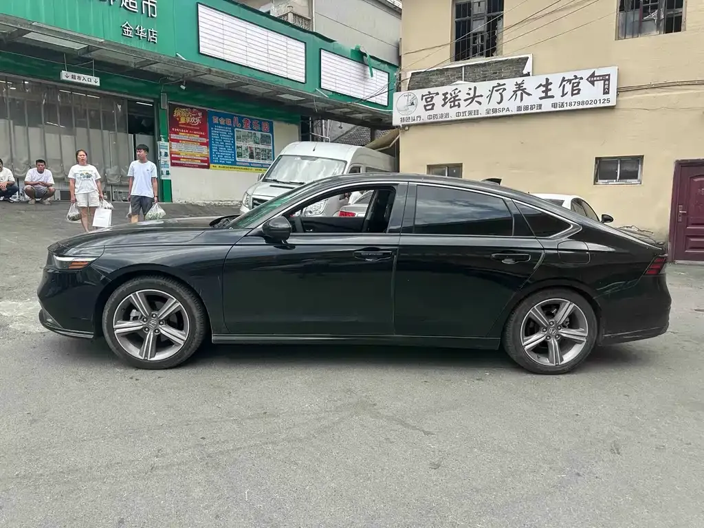 Honda Accord — фото 4