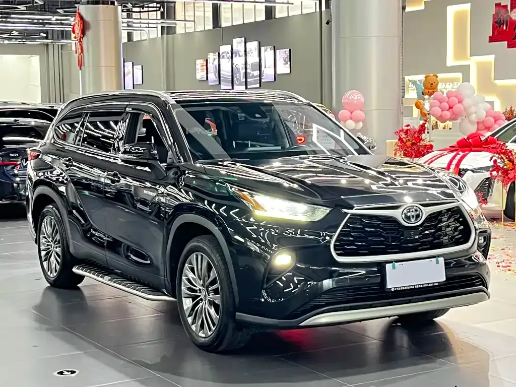 Toyota Highlander — фото 5