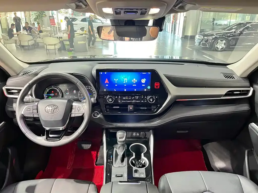 Toyota Highlander — фото 2