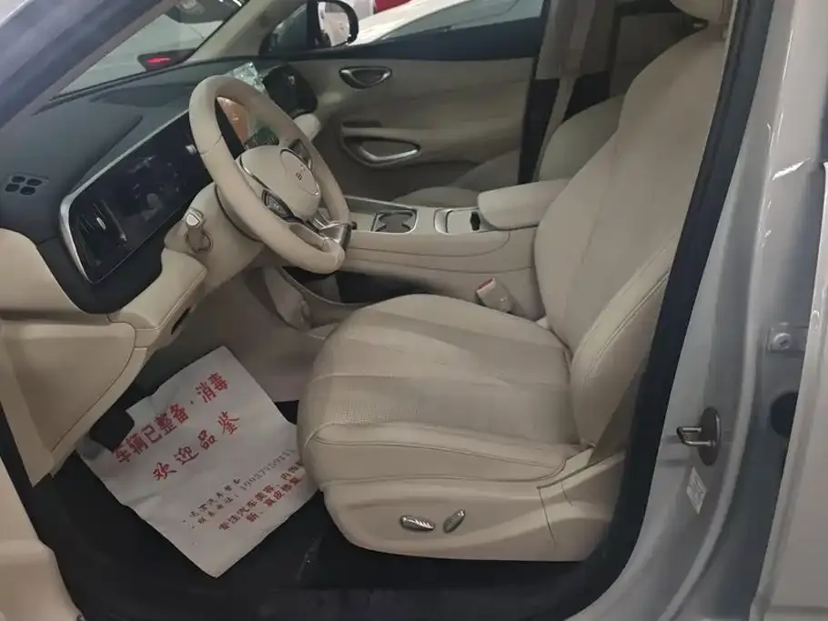 BYD Seal 05 DM-i — фото 7