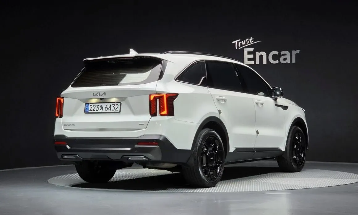 Kia Sorento — фото 7