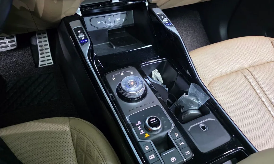Kia Sorento — фото 6