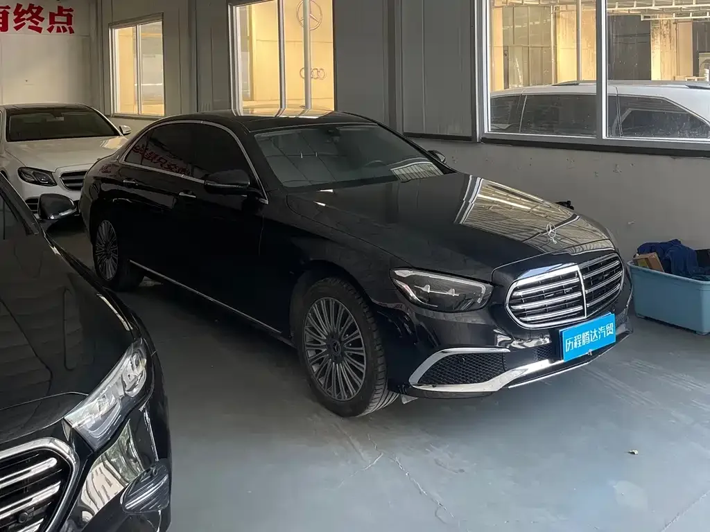 Mercedes-Benz E-Class — фото 10