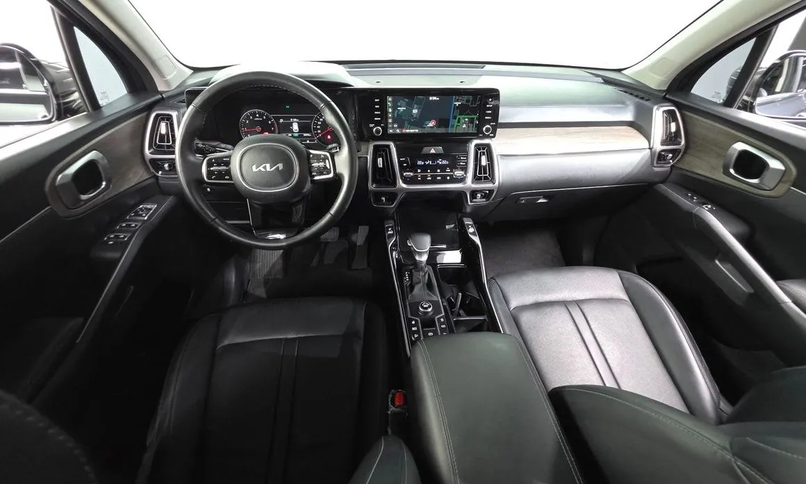 Kia Sorento — фото 8