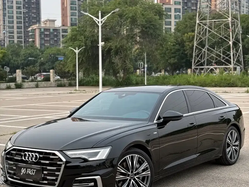 Audi A6L — фото 1