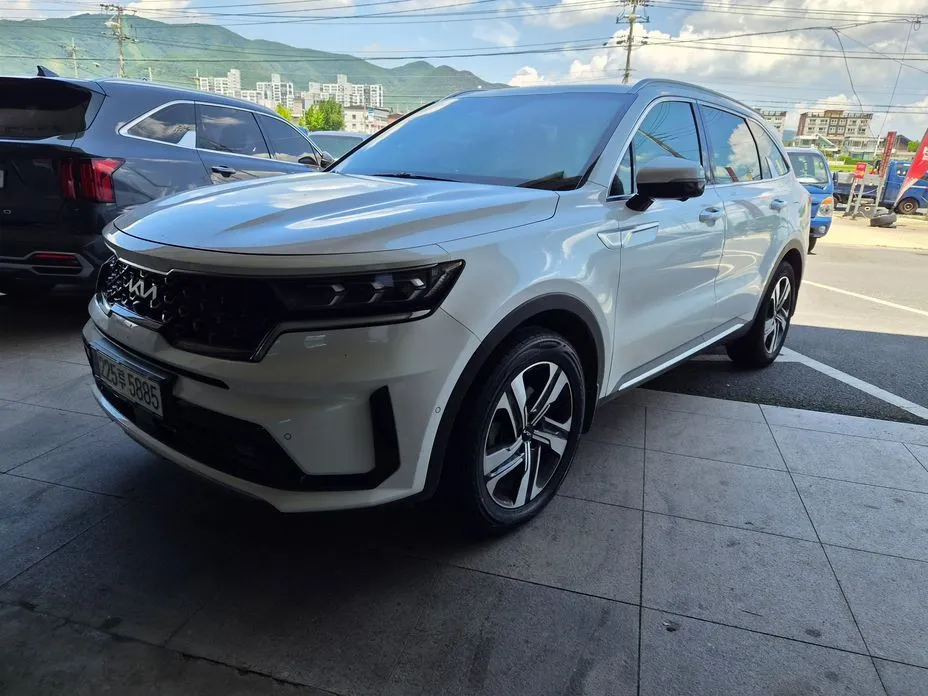 Kia Sorento — фото 7