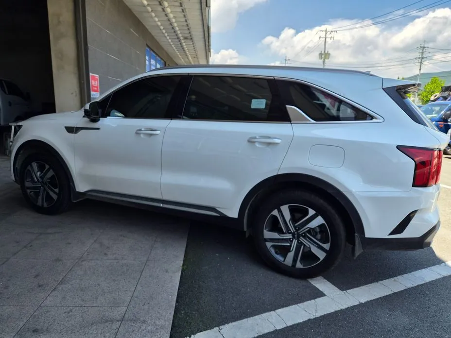 Kia Sorento — фото 5