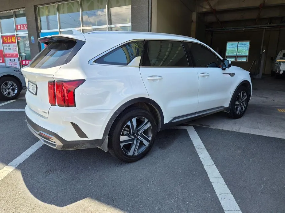 Kia Sorento — фото 8