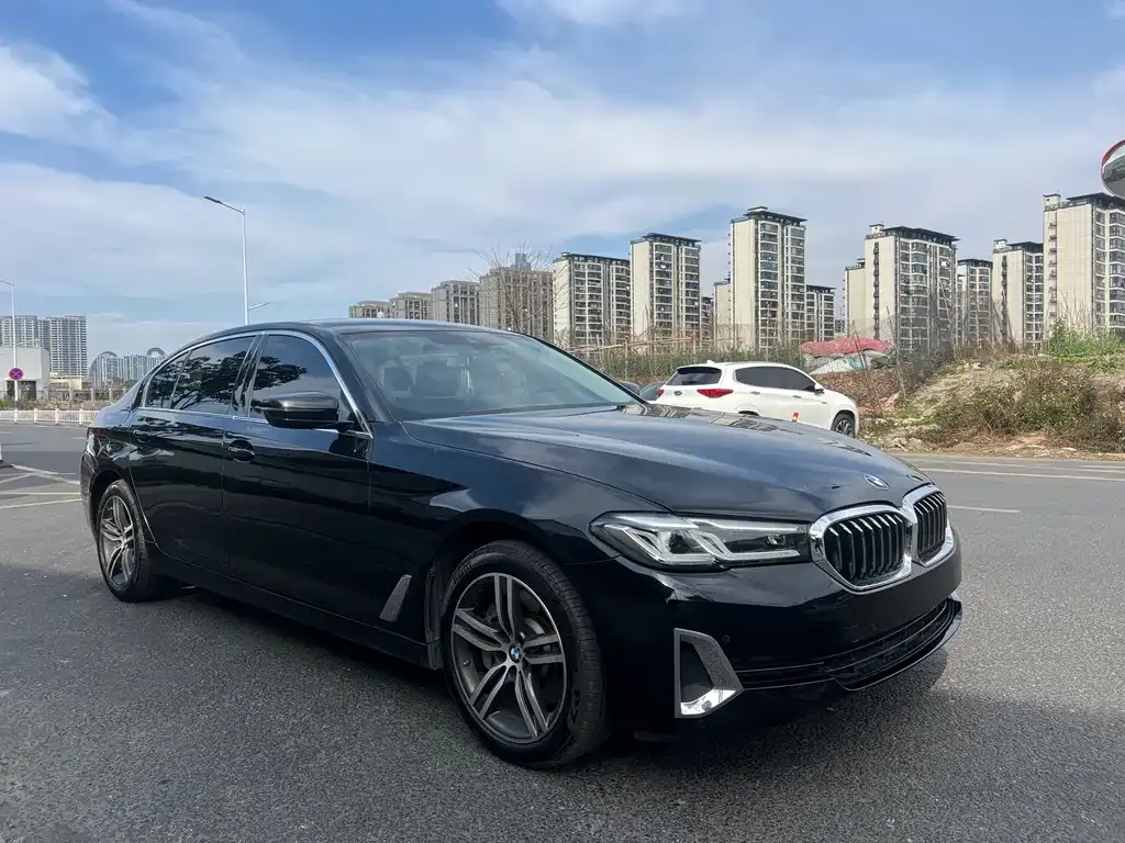 BMW 5 Series — фото 3