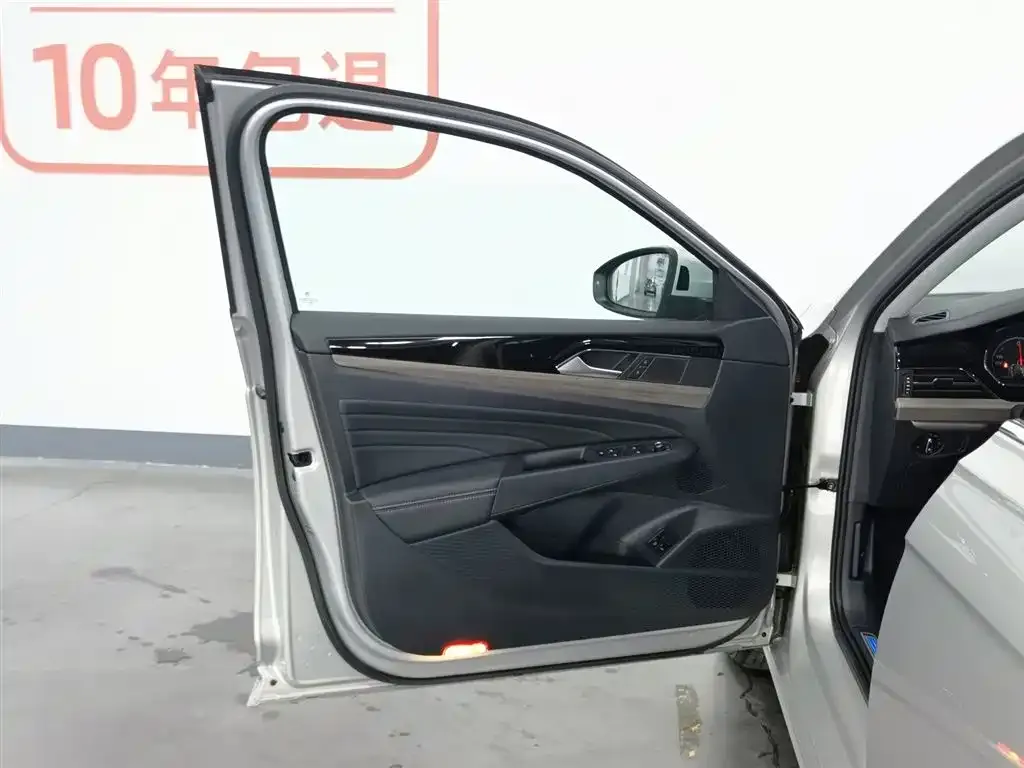 Volkswagen 帕萨特插电混动 — фото 6